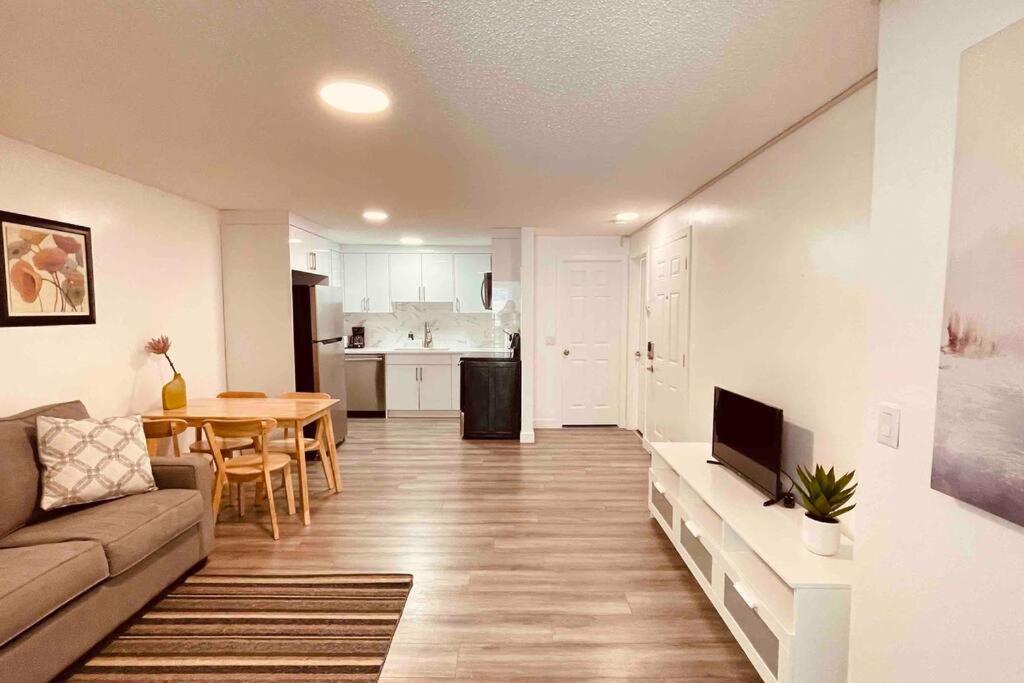 Unit #201 Cozy Mountain View 1Br In Dt Lägenhet Canmore Exteriör bild