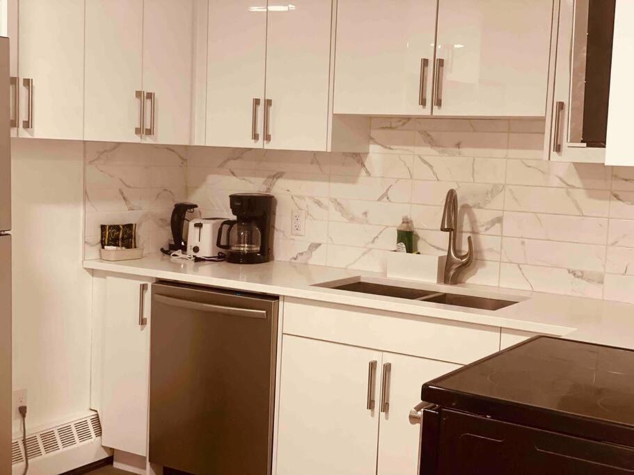 Unit #201 Cozy Mountain View 1Br In Dt Lägenhet Canmore Exteriör bild